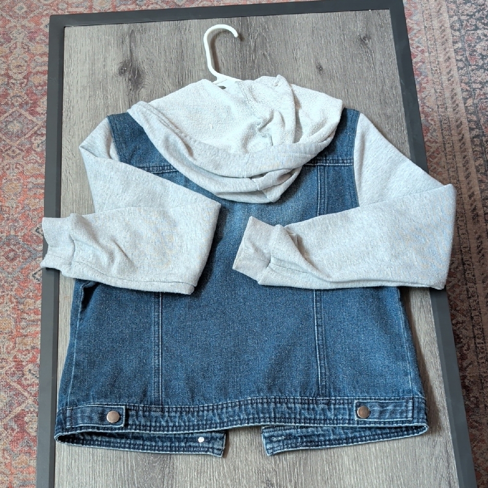 Allegra K Blue Denim Jacket with Gray Sleeves and Hood - Picture 4 of 5
